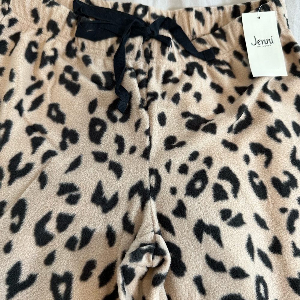 Pajamas Set - Picture 5 of 10